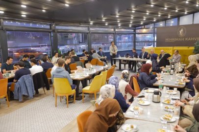 Dr. Memduh Büyükkılıç tıp öğrencileriyle buluştu