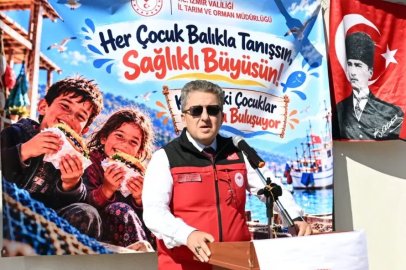 İzmir Menderes'te çocuklar balık ve kitapla buluştu